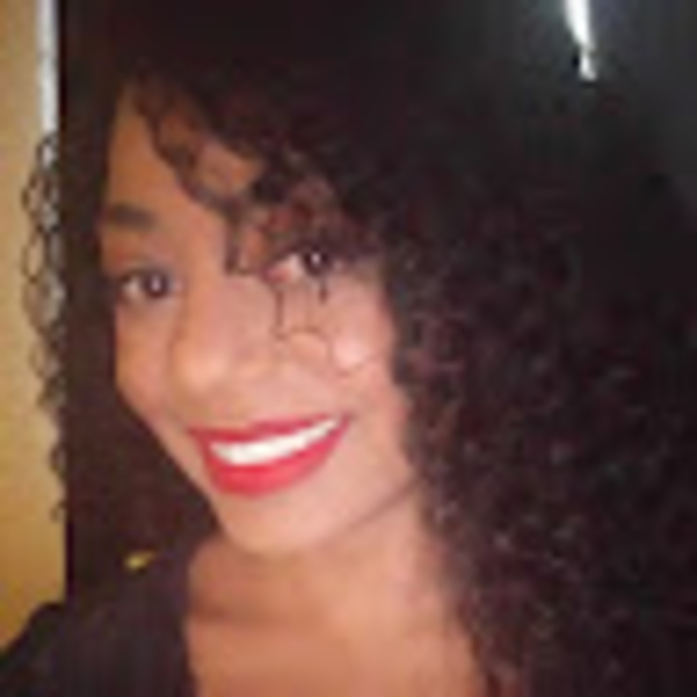 Meet your Posher, Alicia